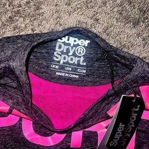 Sport tops never used